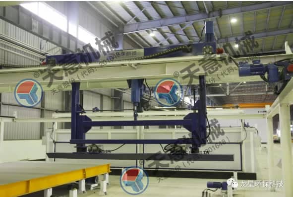 热烈祝贺天意机械与龙星科技PC构件生产线顺利交接！