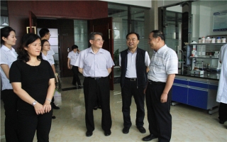 废弃物资源化国家工程研究中心、昆明理工大学孙可伟教授,弃物资源化国家工程研究中心常务副主任、昆明理工大学教授李如燕博士莅临指导