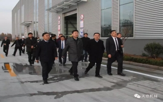 山东省住建厅党组成员、副厅长张晓海莅临天意机械调研指导